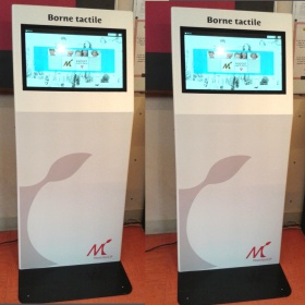 borne tactile interactive accueil mairie