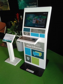 bornes interactives tactiles IPM France accueil mairie information ville