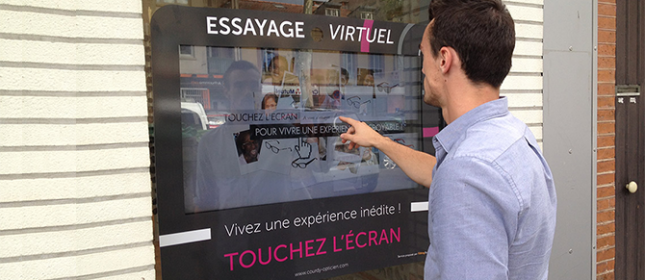 ecran-digital-tactile-esseyage-virtuel