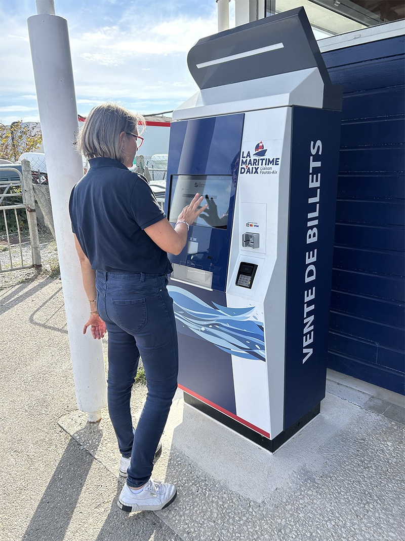 Borne interactive de billetterie - Keolis Maritime Fouras Aix - IPM France