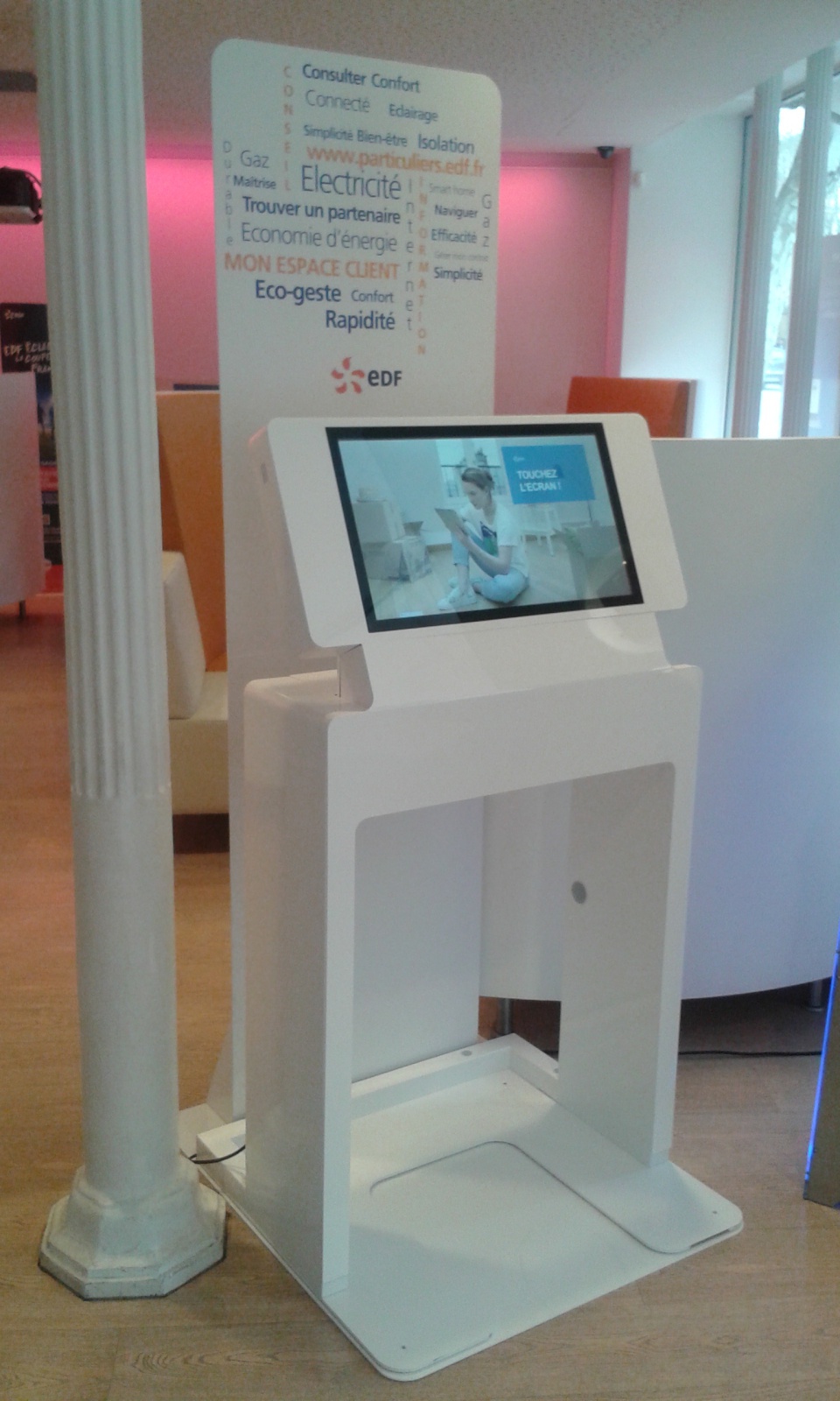 borne-tactile-interactive-edf-ipmfrance