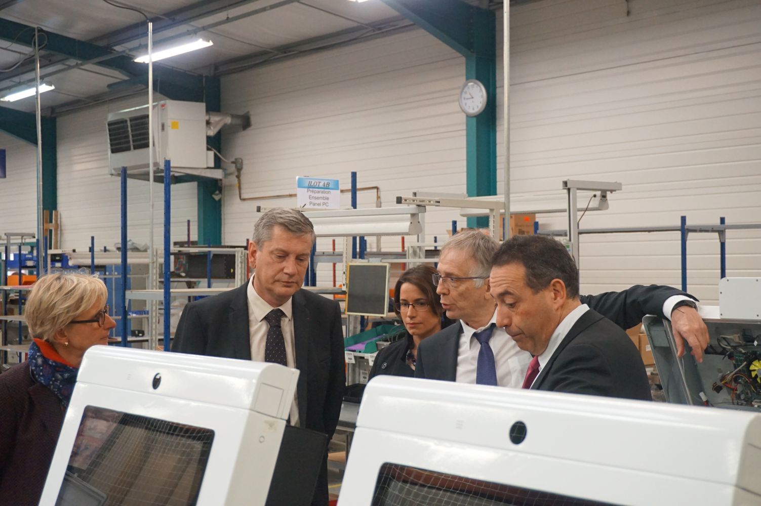 visite-prefet-ipmfrance-bornes-interactives-tactiles1