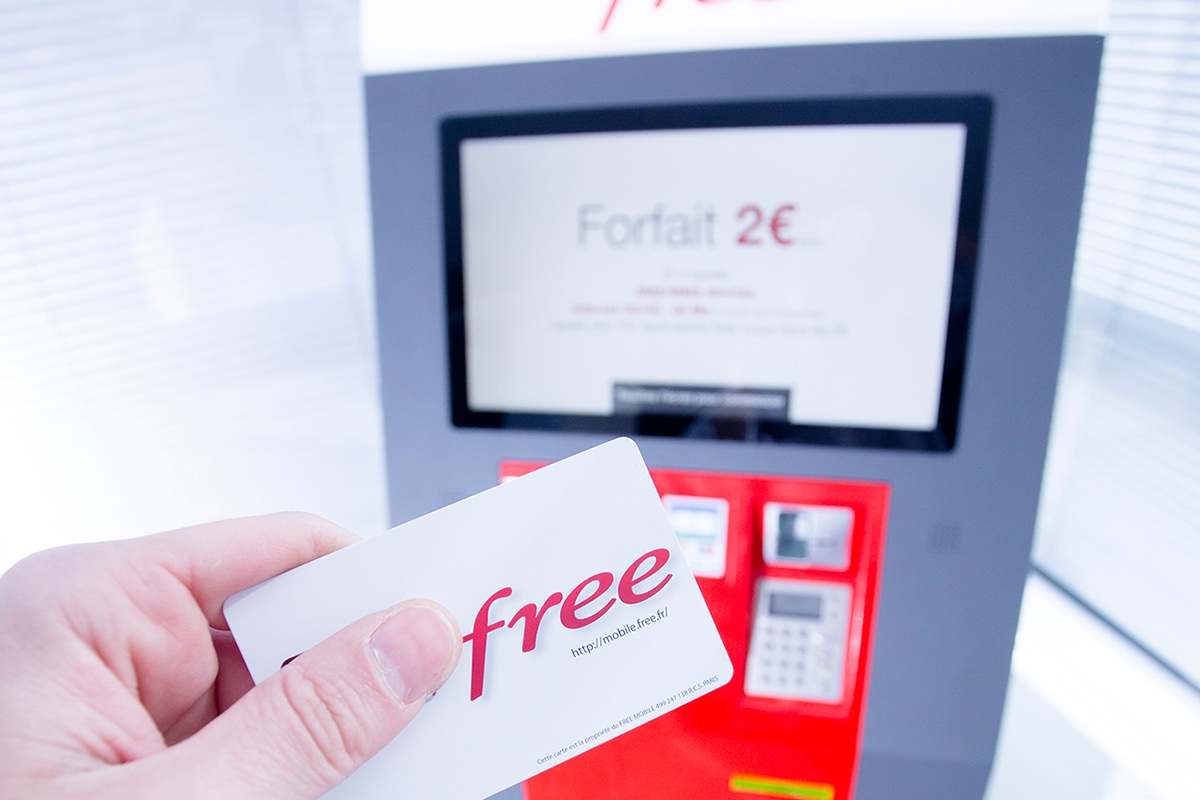 Borne de distribution de cartes SIM FREE