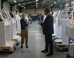 Presidente du departement-IPM France-visite production bornes interactives-9 mars 2021